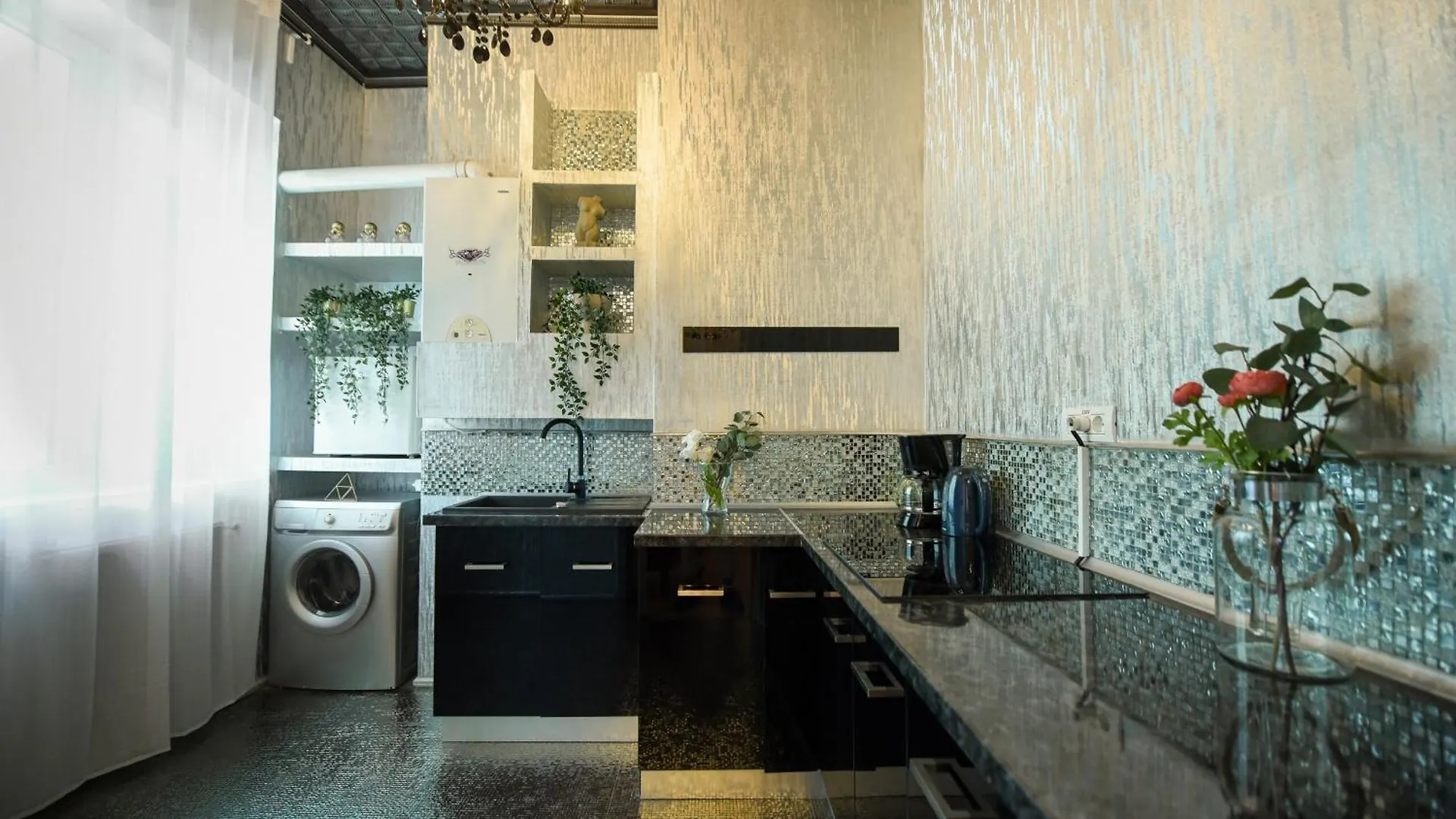 Centrally Located 2Br Apartment With Balcony & Unique Design Bukareszt