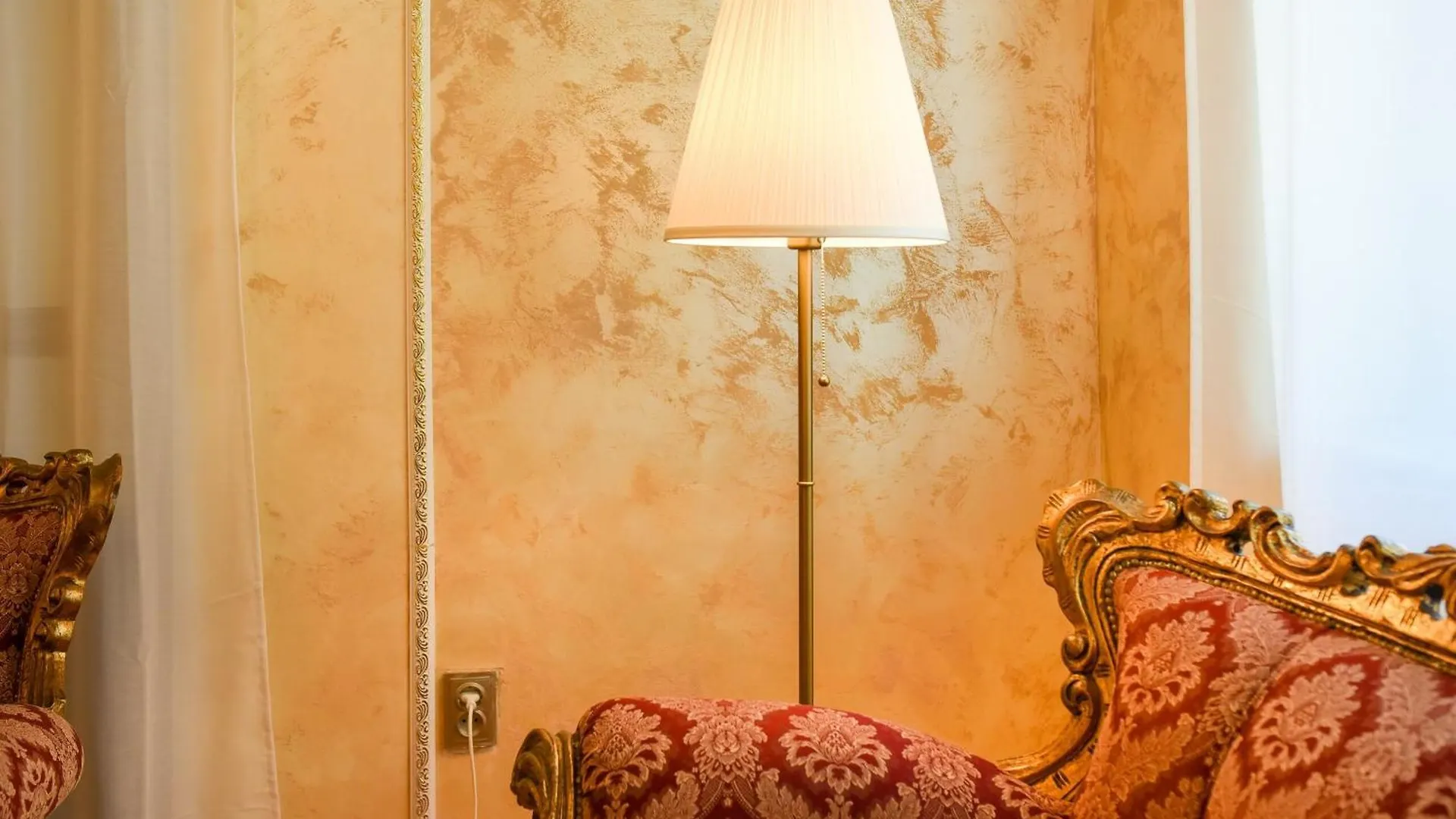 Centrally Located 2Br Apartment With Balcony & Unique Design Bukareszt 0*,
