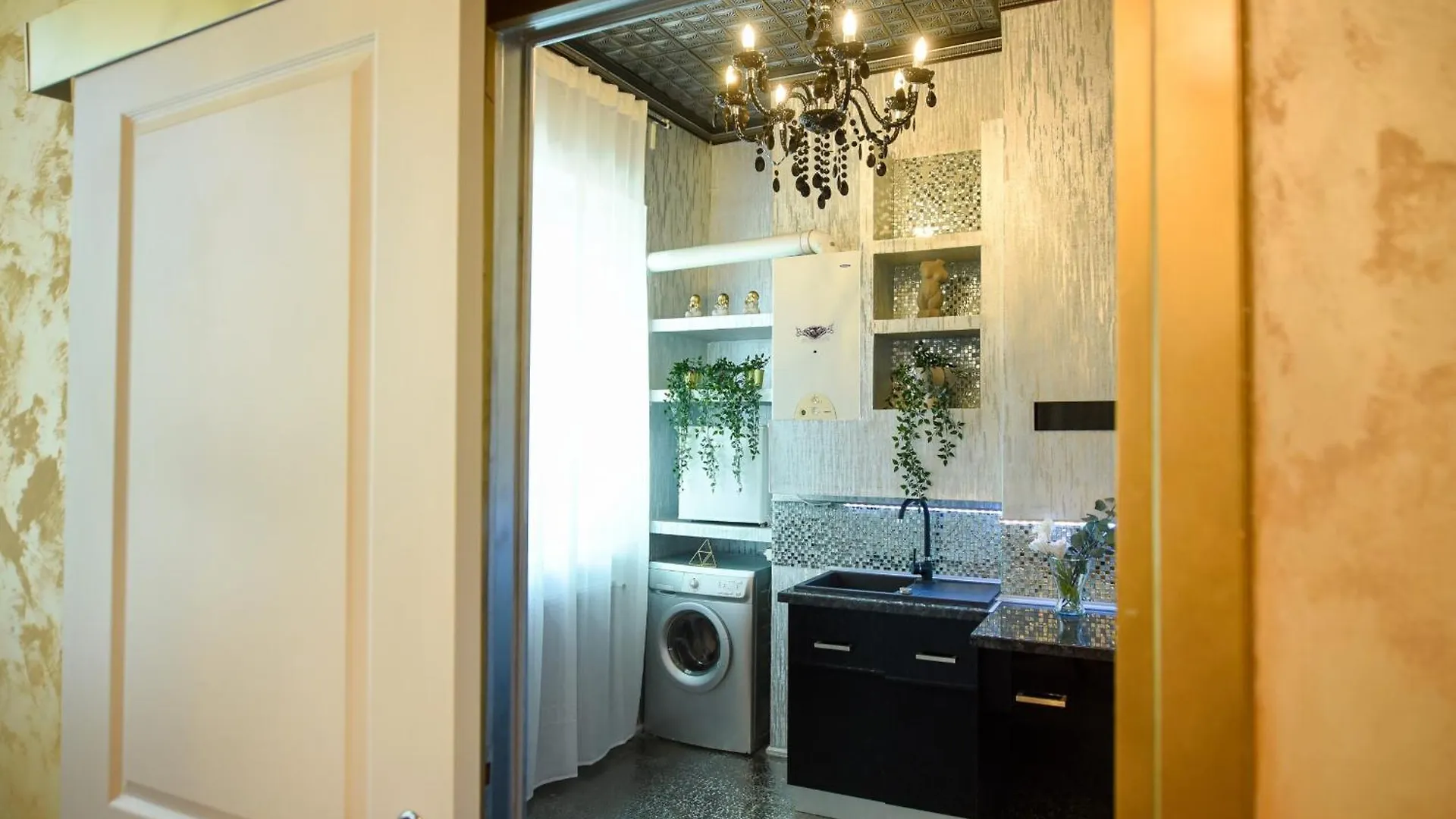 Centrally Located 2Br Apartment With Balcony & Unique Design Bucharest 0*,  Romania