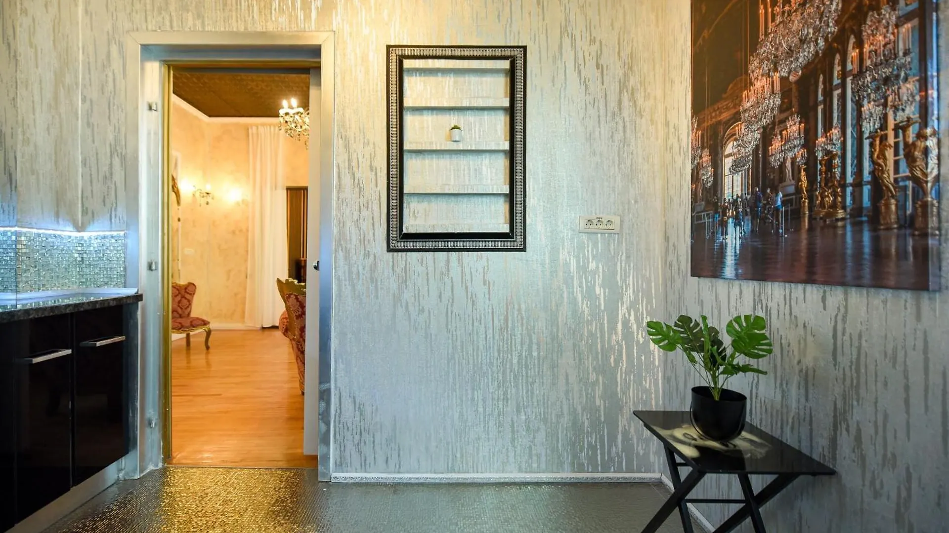 Centrally Located 2Br Apartment With Balcony & Unique Design Bucharest