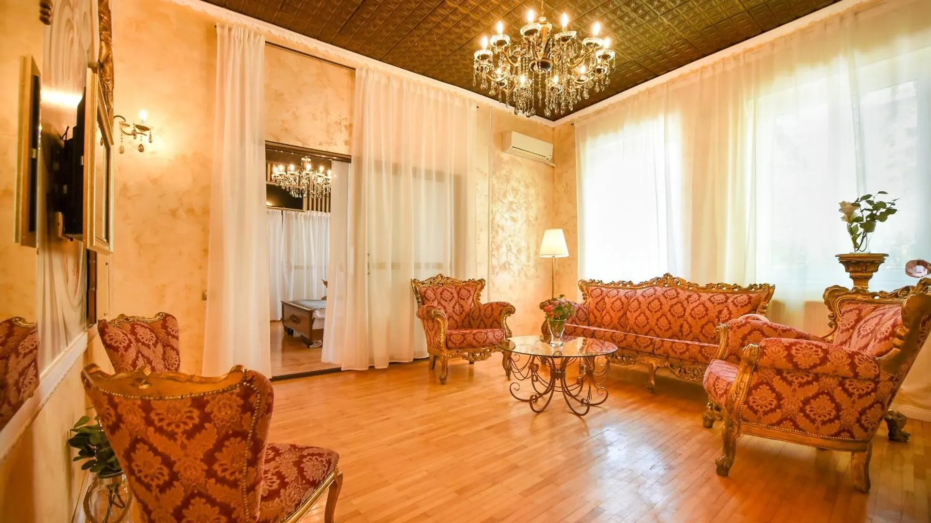 Centrally Located 2Br Apartment With Balcony & Unique Design Boekarest