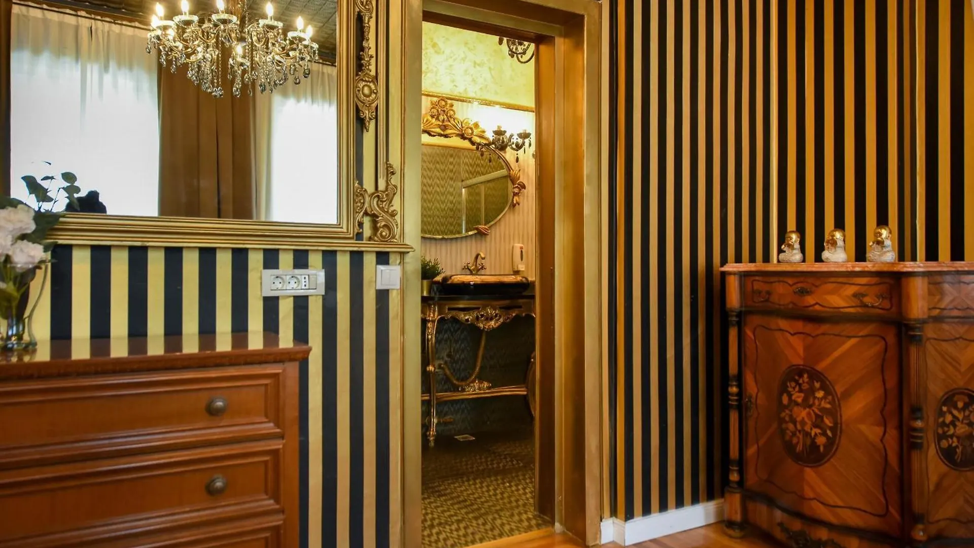 Centrally Located 2Br Apartment With Balcony & Unique Design Boekarest 0*,