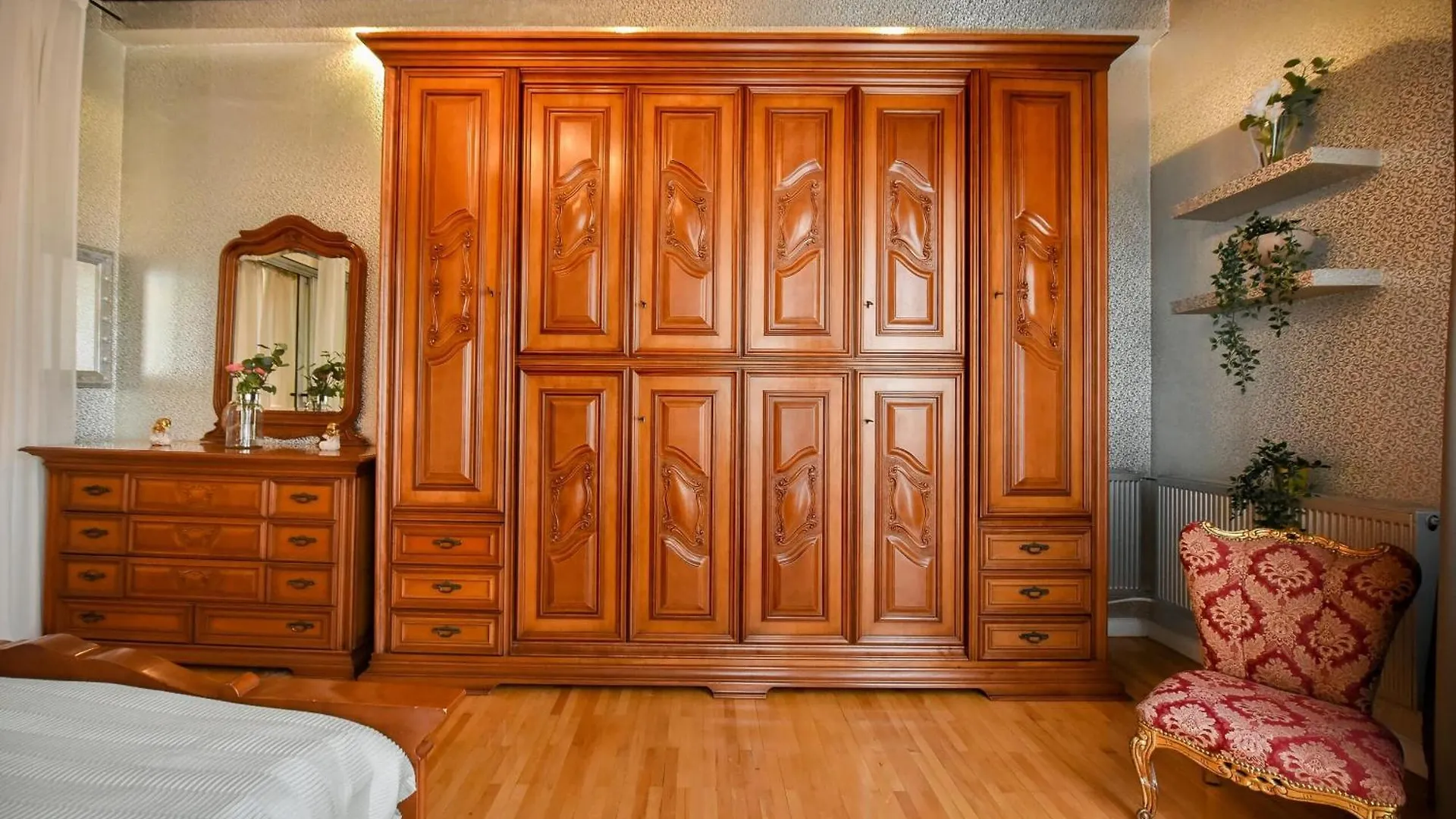 Centrally Located 2Br Apartment With Balcony & Unique Design Boekarest